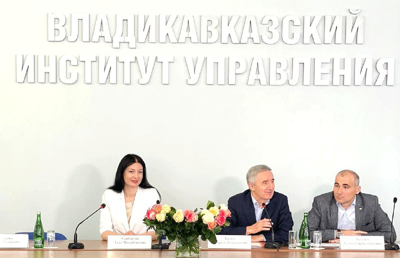 На базе Владикавказского института управления прошла  вторая Северо-Кавказская олимпиада интеллектуальных единоборств «Кредо – знание».