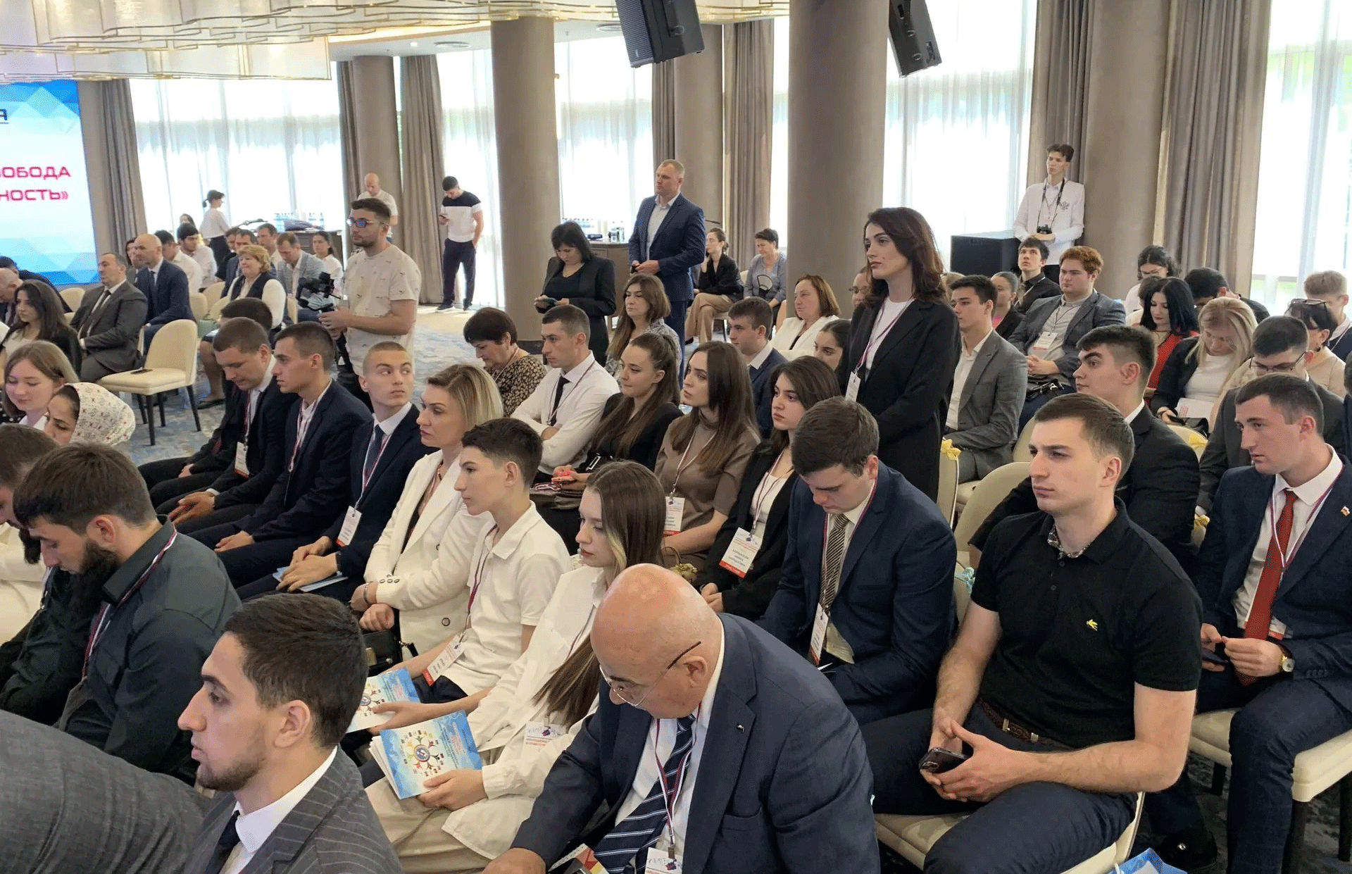 Студенты Владикавказского института управления приняли участие в молодежном межрегиональном форуме 